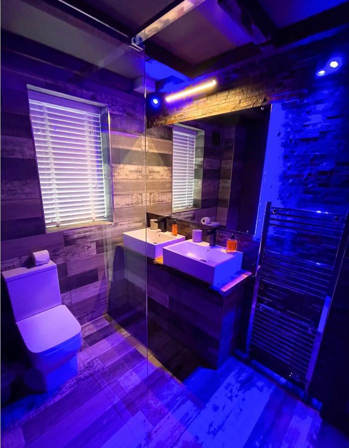 Breeze Suites - Luxury Group Accom - Sleeps 19 Блекпул Екстериор снимка