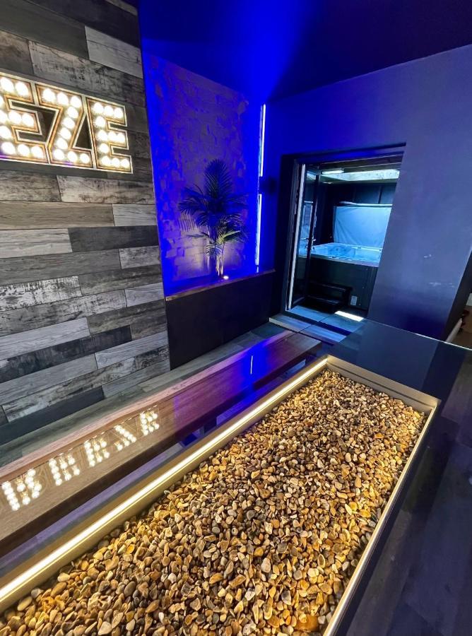 Breeze Suites - Luxury Group Accom - Sleeps 19 Блекпул Екстериор снимка