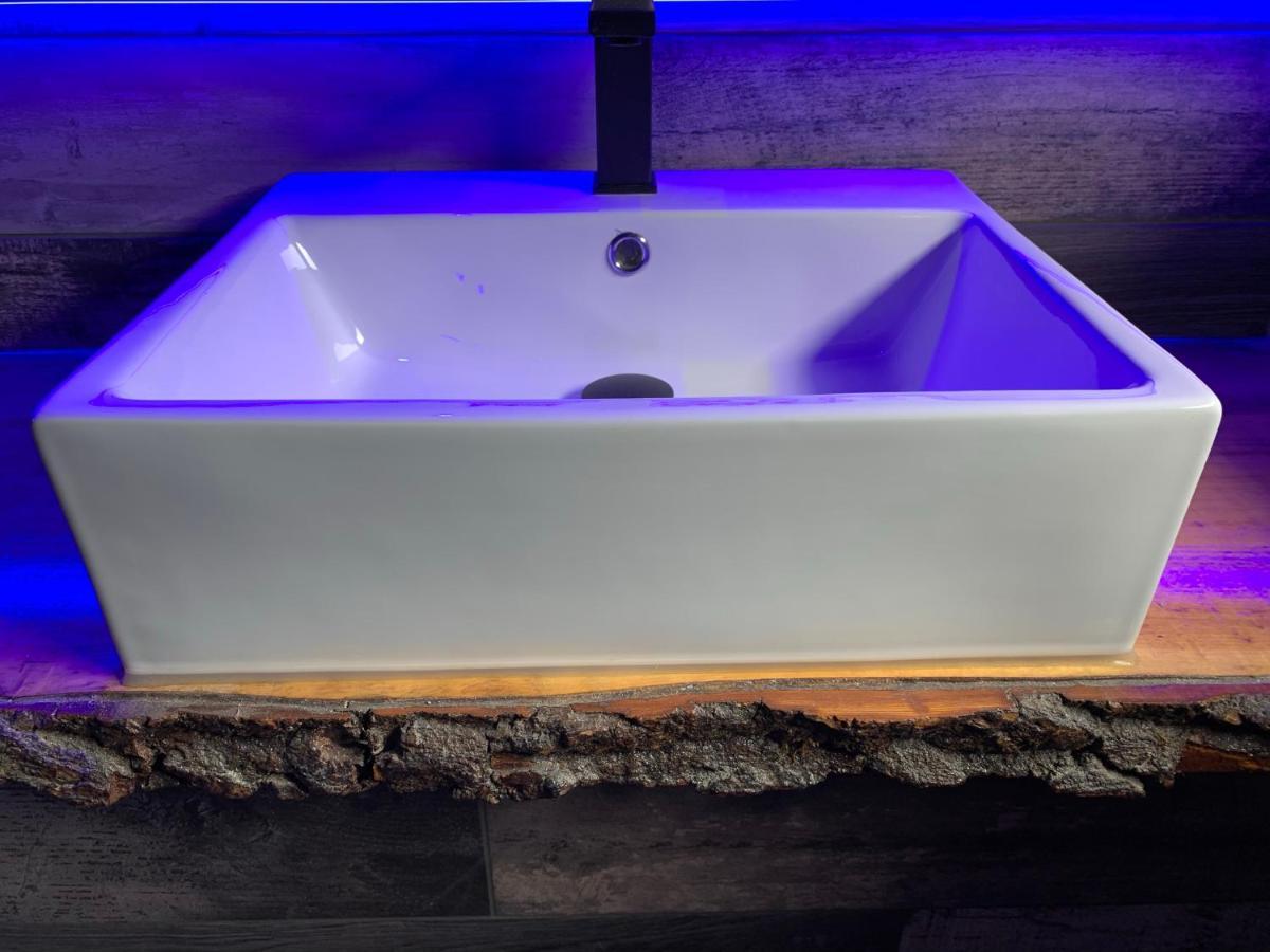 Breeze Suites - Luxury Group Accom - Sleeps 19 Блекпул Екстериор снимка